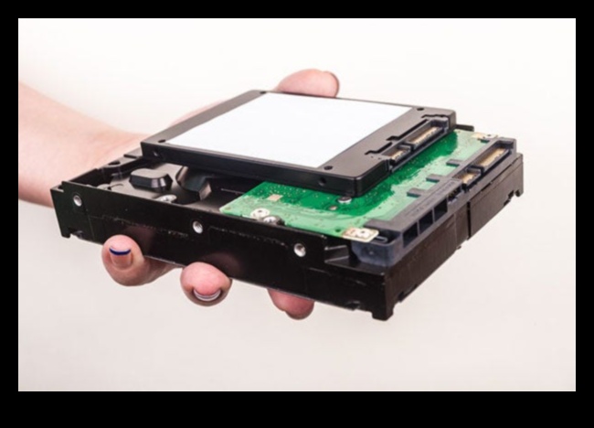 Hard disk-uri hibride O nouă frontieră în eficiența stocării 2 Hard disk-uri hibride: combinarea tehnologiilor HDD și SSD pentru eficiență