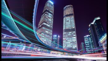 Street Smart: Navigarea peisajului urban în fotografia urbană