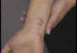 Șoapte de artă: tatuaje mici la încheietura mâinii cu semnificații puternice